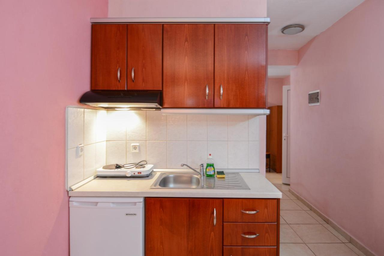 House Toula Elegant Lägenhet Sarti Exteriör bild