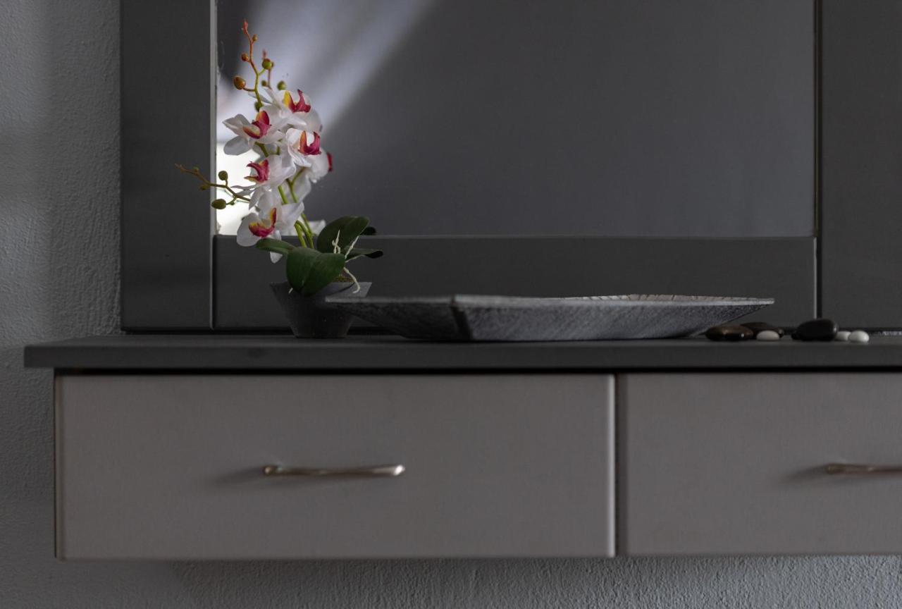 House Toula Elegant Lägenhet Sarti Exteriör bild
